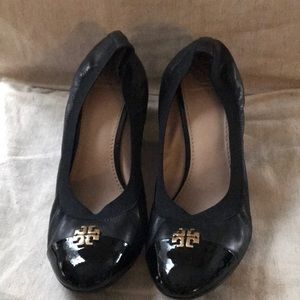 Tory Burch Black Wedge 👠